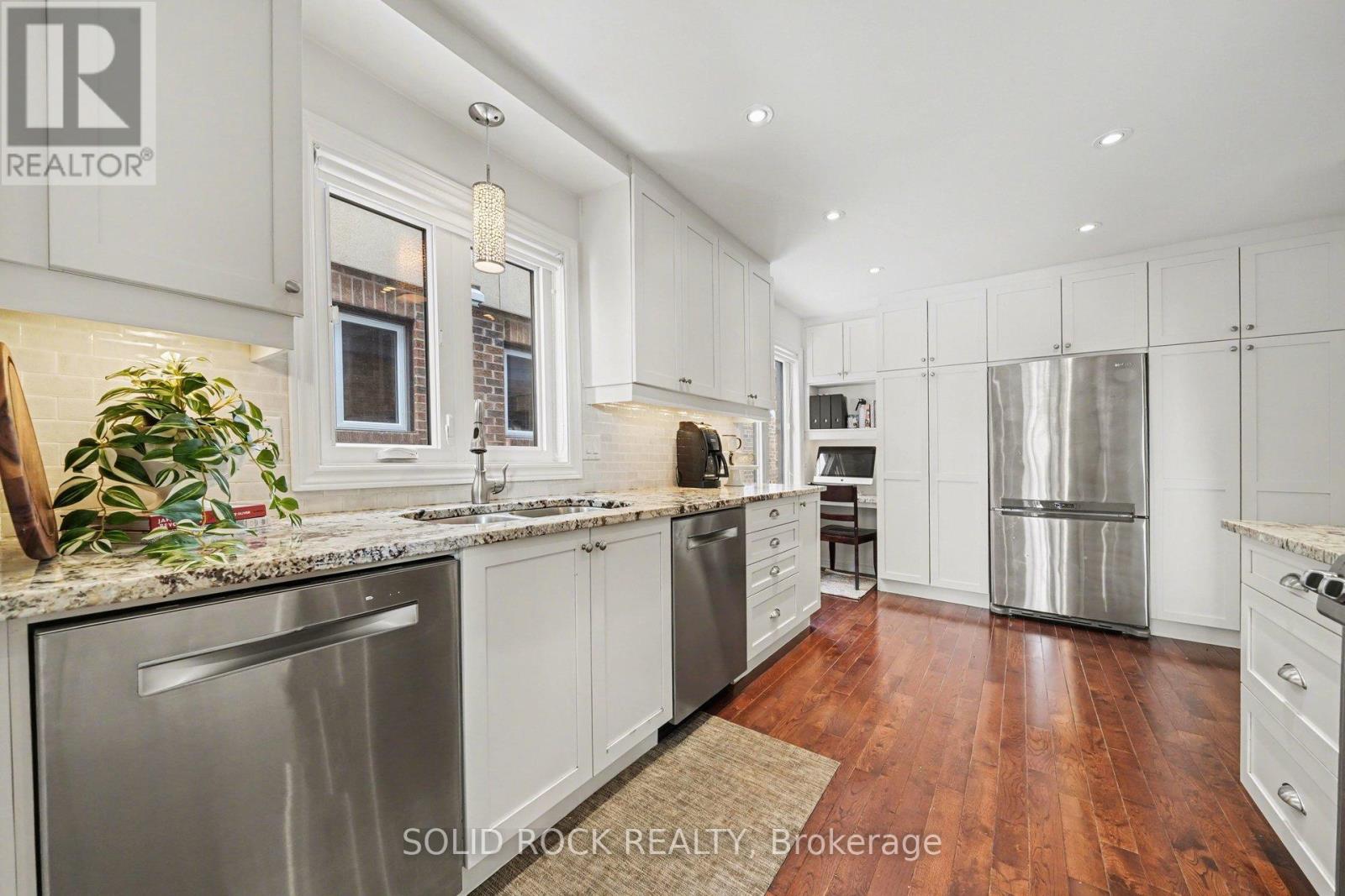 51 Pemberton Crescent, Ottawa, Ontario  K2G 4Y9 - Photo 8 - X12860058