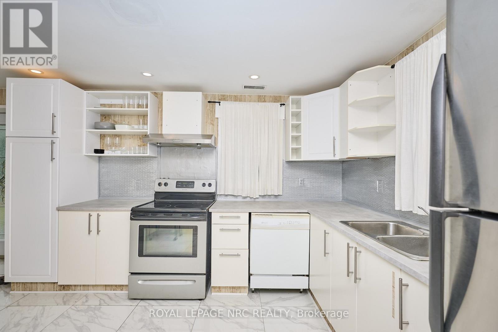 3252 Young Avenue, Fort Erie, Ontario  L0S 1N0 - Photo 9 - X12860086