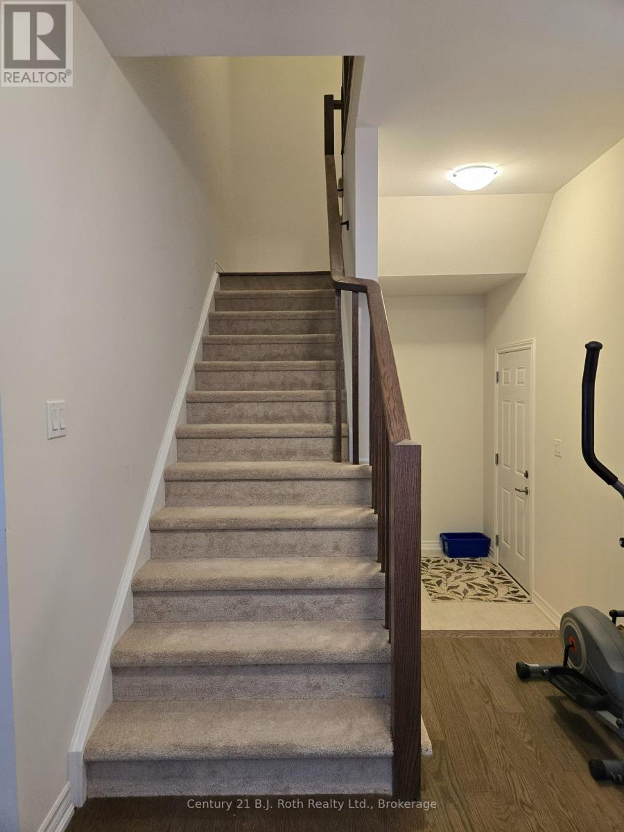 305 Mceachern Lane, Gravenhurst, Ontario  P1P 0H8 - Photo 10 - X12860052