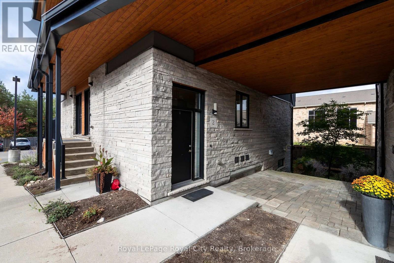 2 - 32 Arkell Road, Guelph, Ontario N1L 0L4 - Photo 3 - X12860072