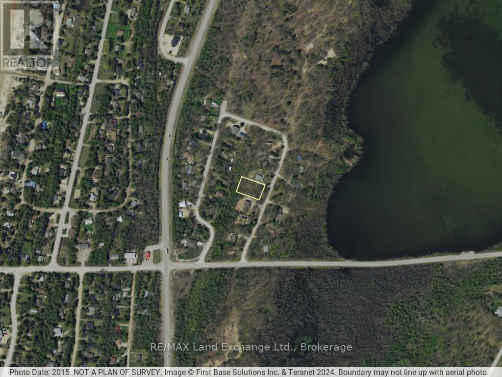 83 Silver Lake Crescent, South Bruce Peninsula, Ontario  N0H 2G0 - Photo 11 - X12860084