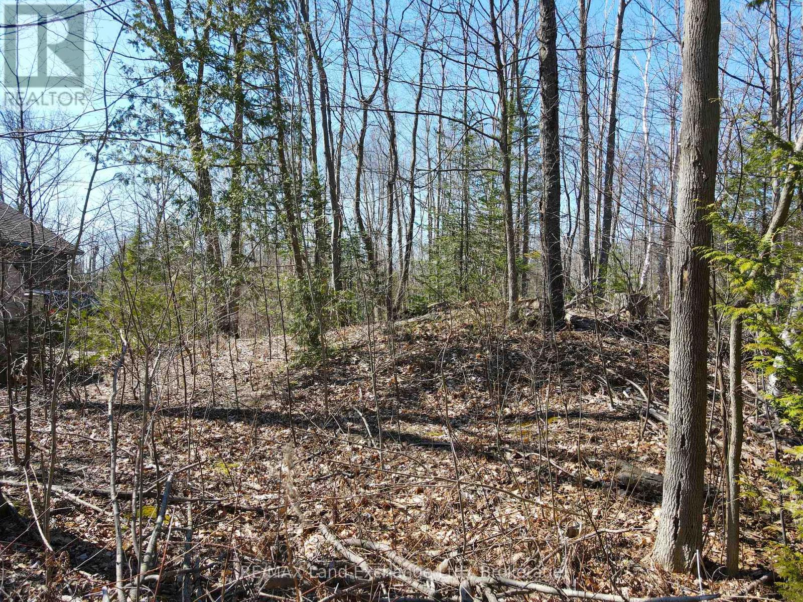 83 Silver Lake Crescent, South Bruce Peninsula, Ontario  N0H 2G0 - Photo 2 - X12860084