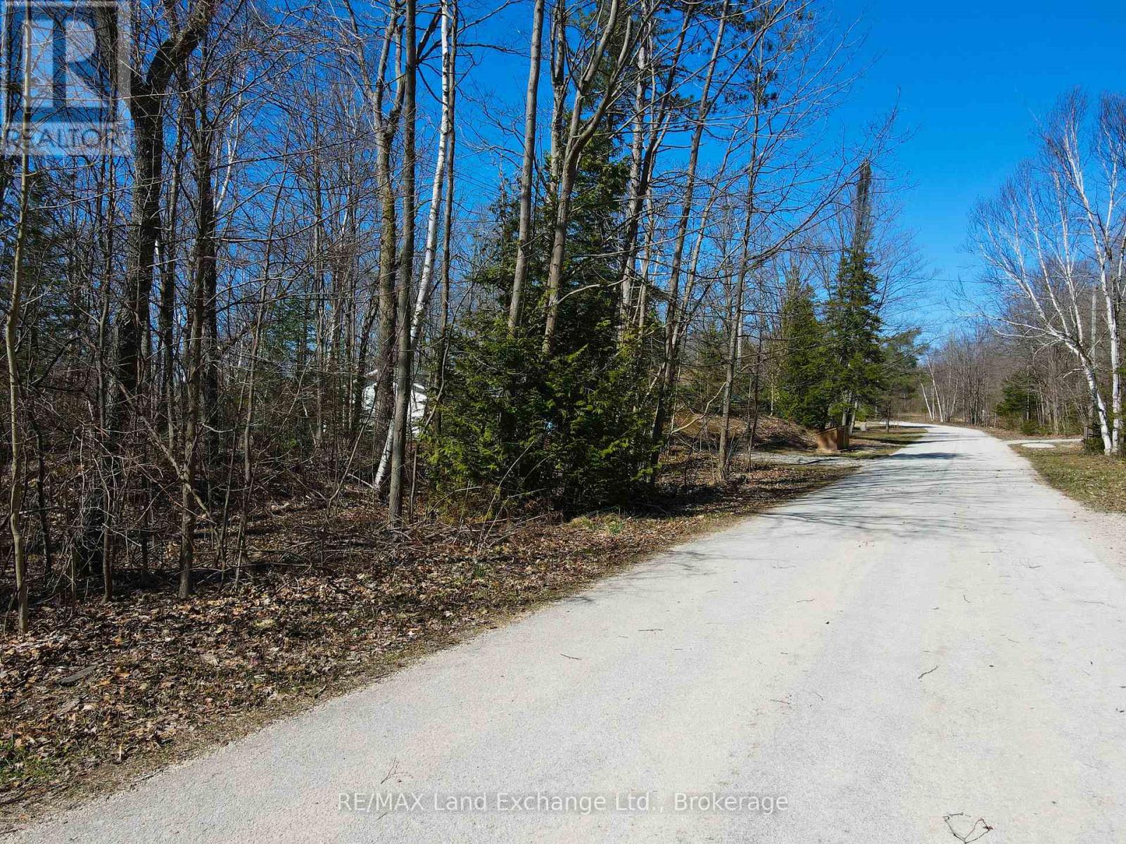 83 Silver Lake Crescent, South Bruce Peninsula, Ontario  N0H 2G0 - Photo 8 - X12860084