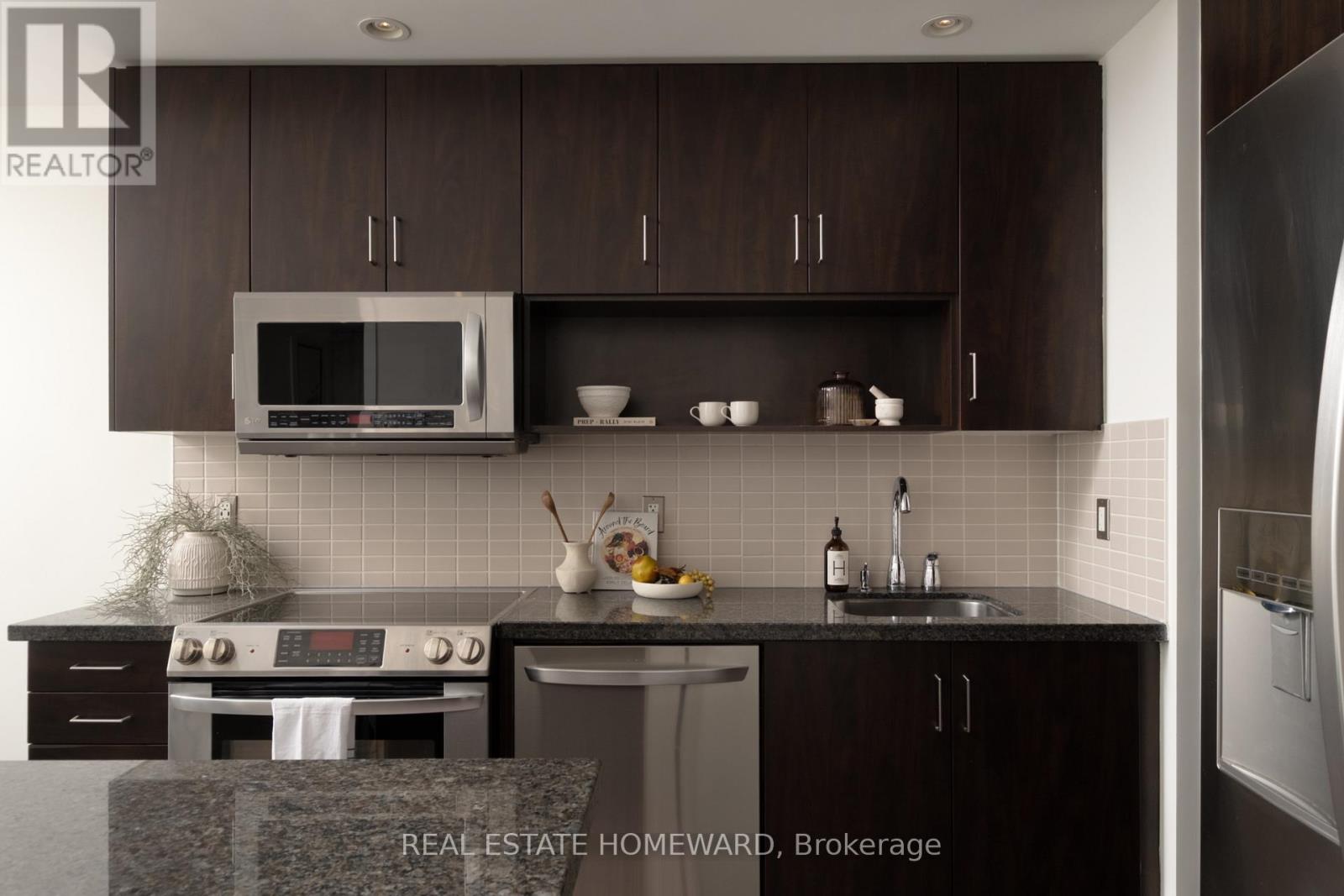 3408 - 120 Homewood Avenue, Toronto, Ontario  M4Y 2J3 - Photo 7 - C12860092