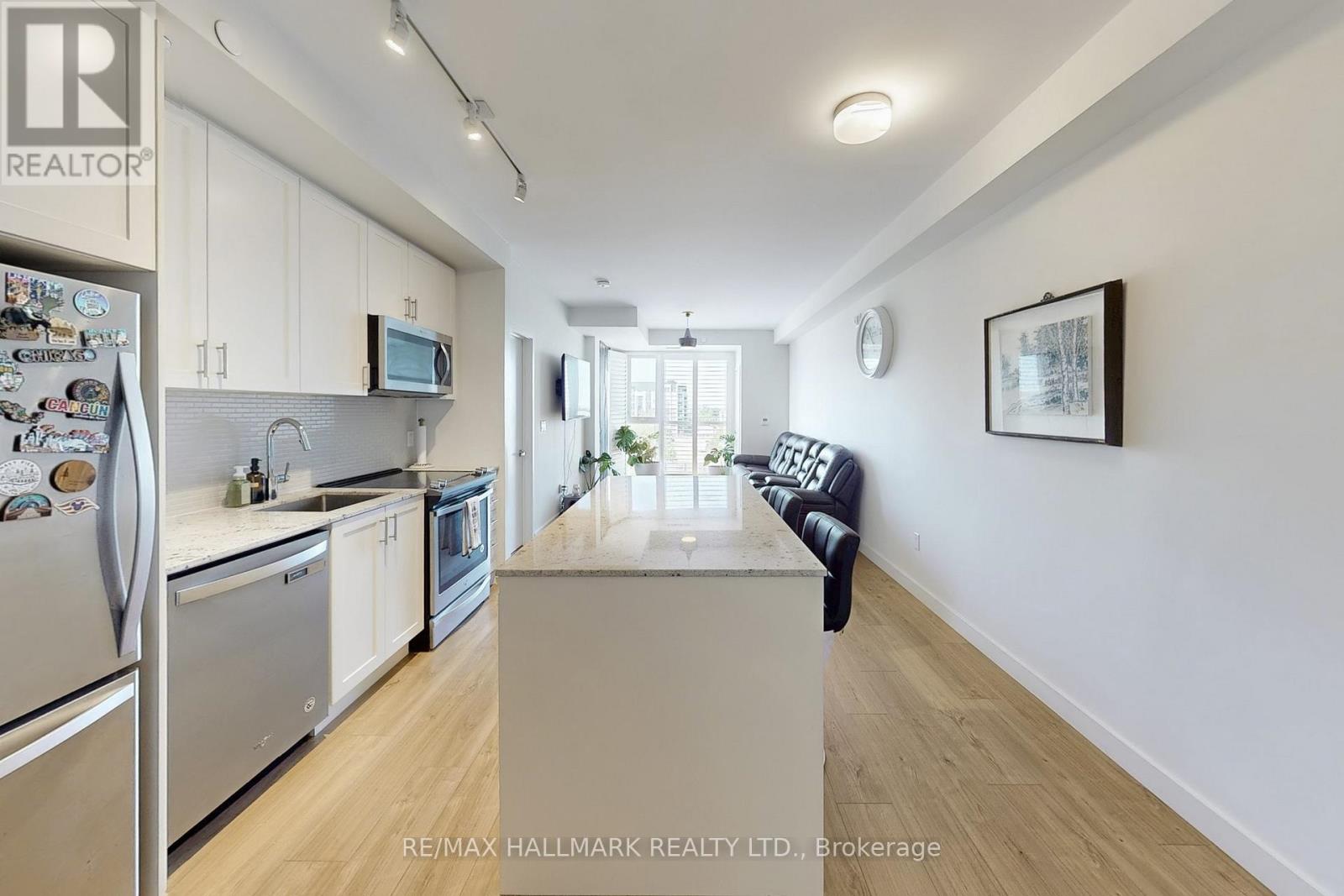 416 - 150 Sabina Drive, Oakville, Ontario  L6H 7C3 - Photo 13 - W12860082