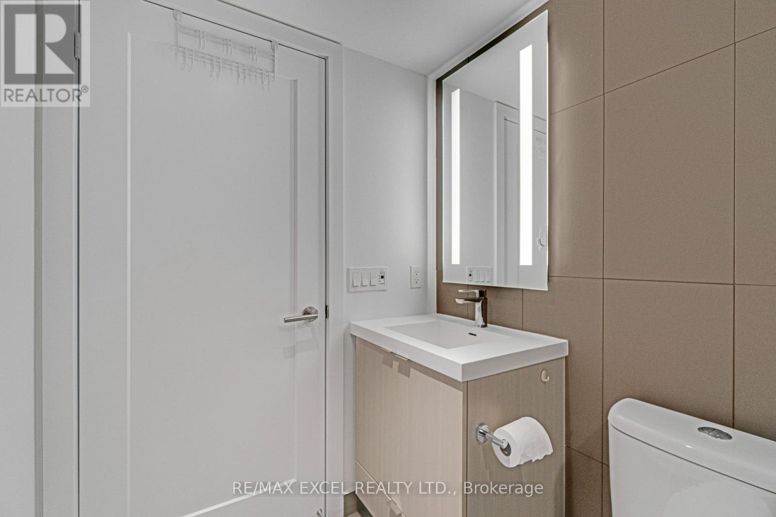 1720 - 585 Bloor Street E, Toronto, Ontario  M4W 0B3 - Photo 20 - C12843448