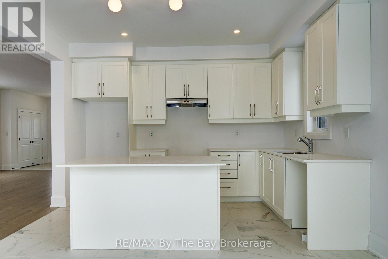 64 Amber Drive, Wasaga Beach, Ontario  L9Z 0R9 - Photo 11 - S12860134