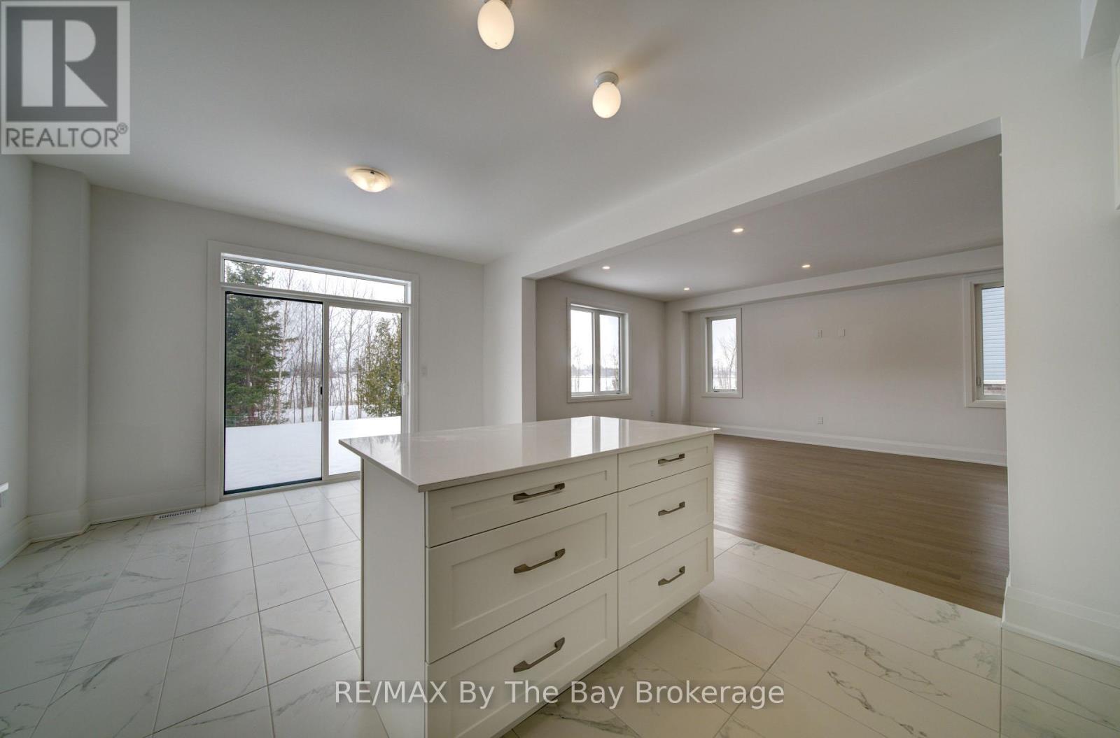 64 Amber Drive, Wasaga Beach, Ontario  L9Z 0R9 - Photo 12 - S12860134