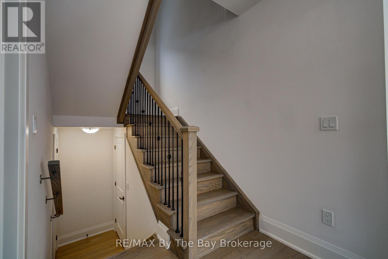 64 Amber Drive, Wasaga Beach, Ontario  L9Z 0R9 - Photo 15 - S12860134