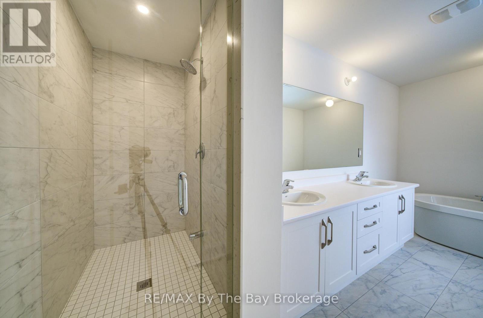 64 Amber Drive, Wasaga Beach, Ontario  L9Z 0R9 - Photo 20 - S12860134