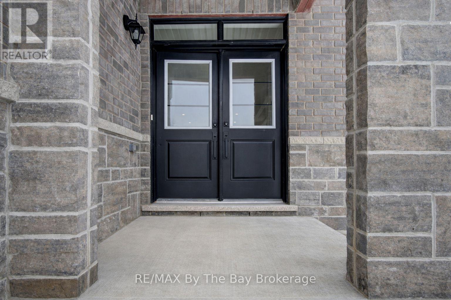 64 Amber Drive, Wasaga Beach, Ontario  L9Z 0R9 - Photo 3 - S12860134