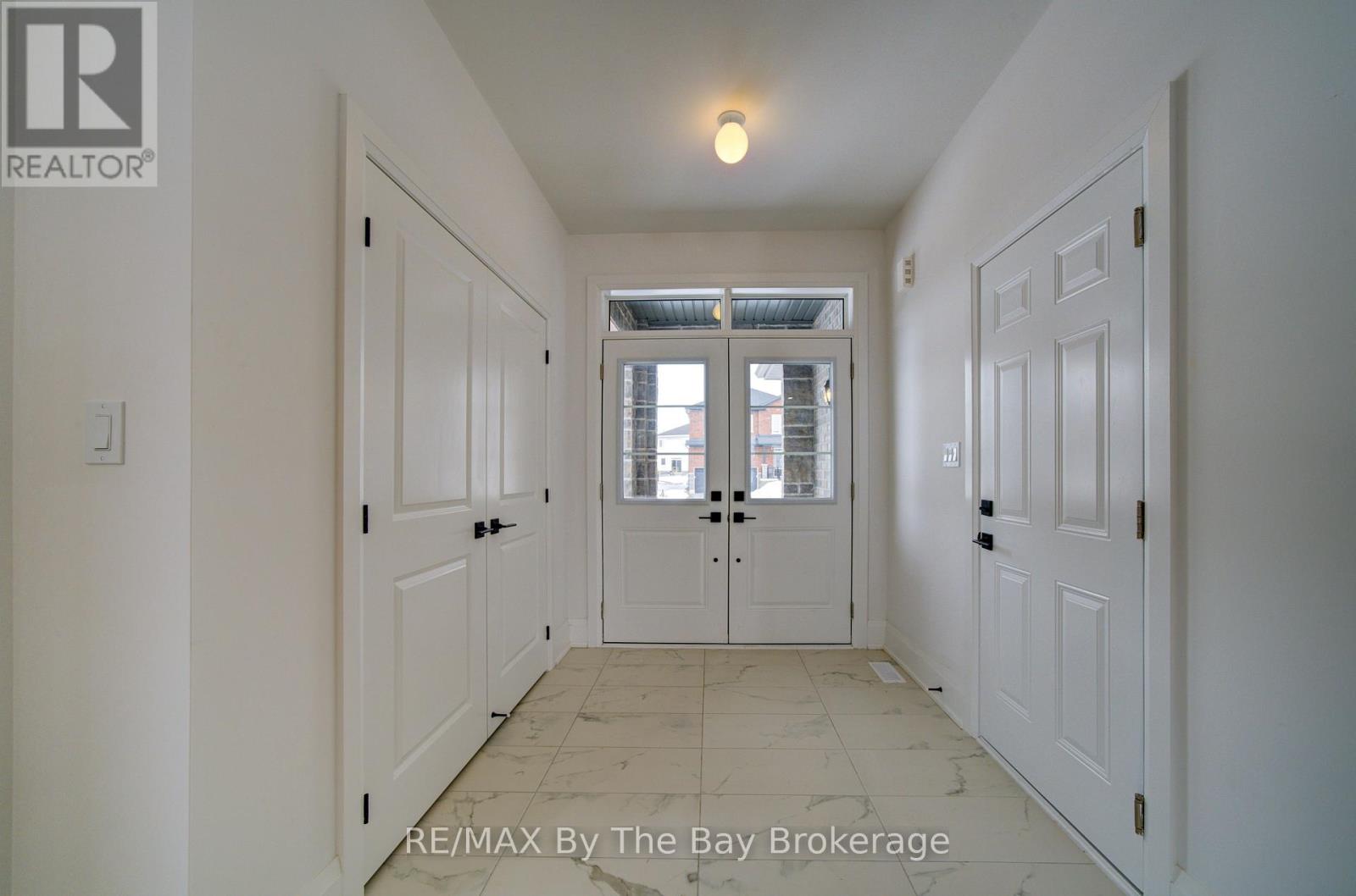 64 Amber Drive, Wasaga Beach, Ontario  L9Z 0R9 - Photo 4 - S12860134