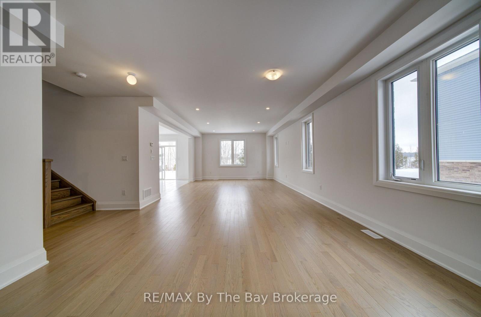 64 Amber Drive, Wasaga Beach, Ontario  L9Z 0R9 - Photo 8 - S12860134