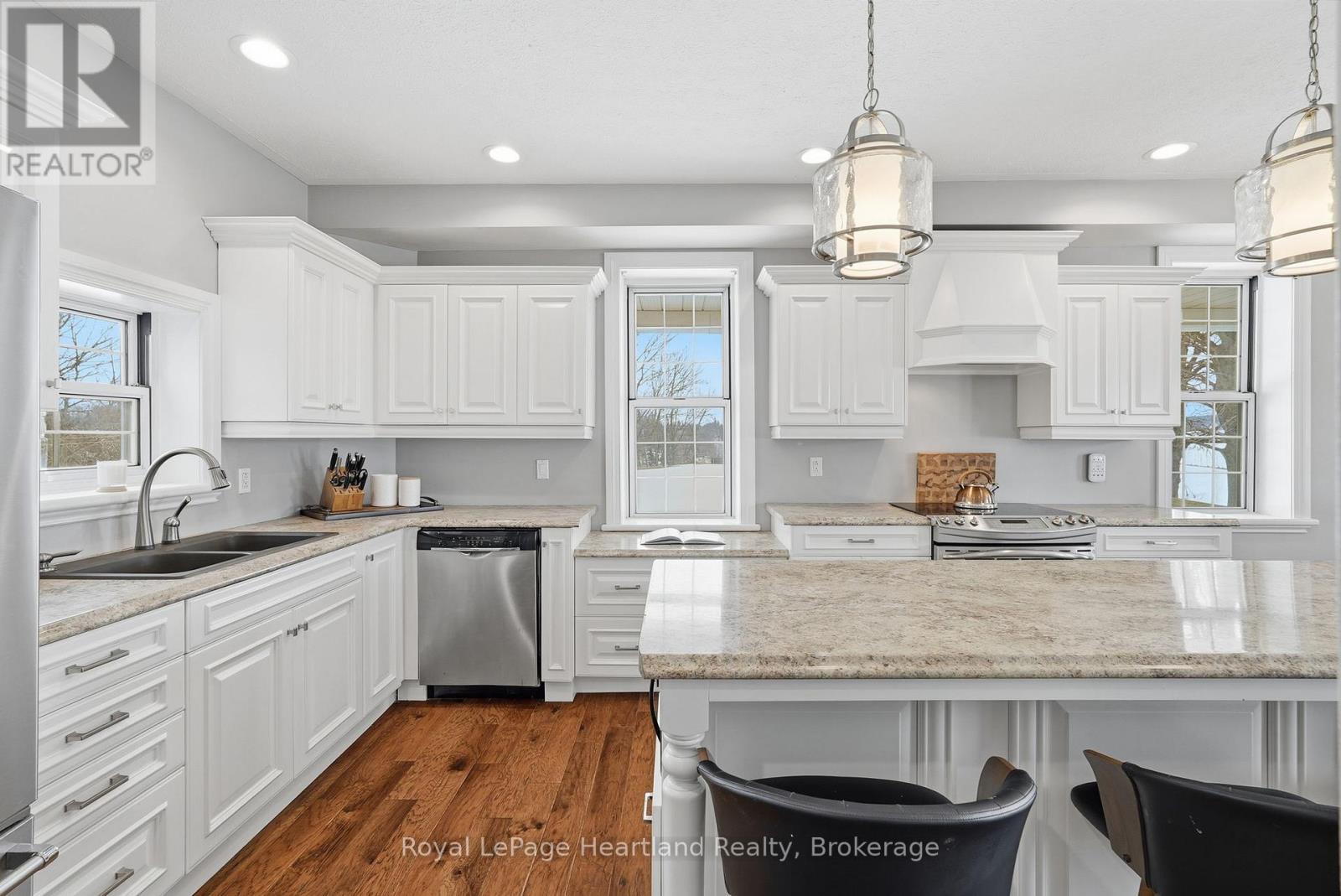 24 Bruce Road 3, South Bruce, Ontario  N0G 2J0 - Photo 12 - X12860112