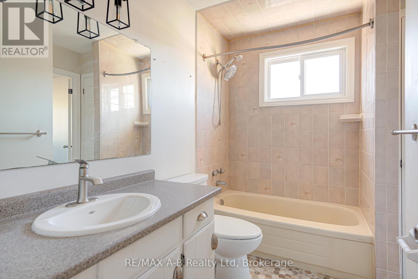 32 Demille Street, Stratford, Ontario  N4Z 1C6 - Photo 19 - X12860132