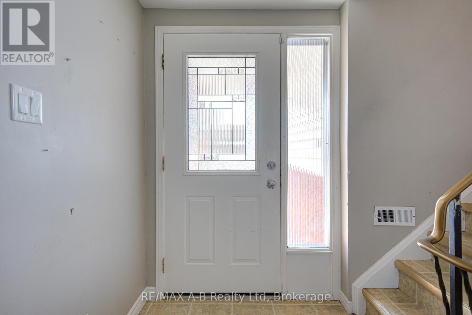 32 Demille Street, Stratford, Ontario  N4Z 1C6 - Photo 6 - X12860132