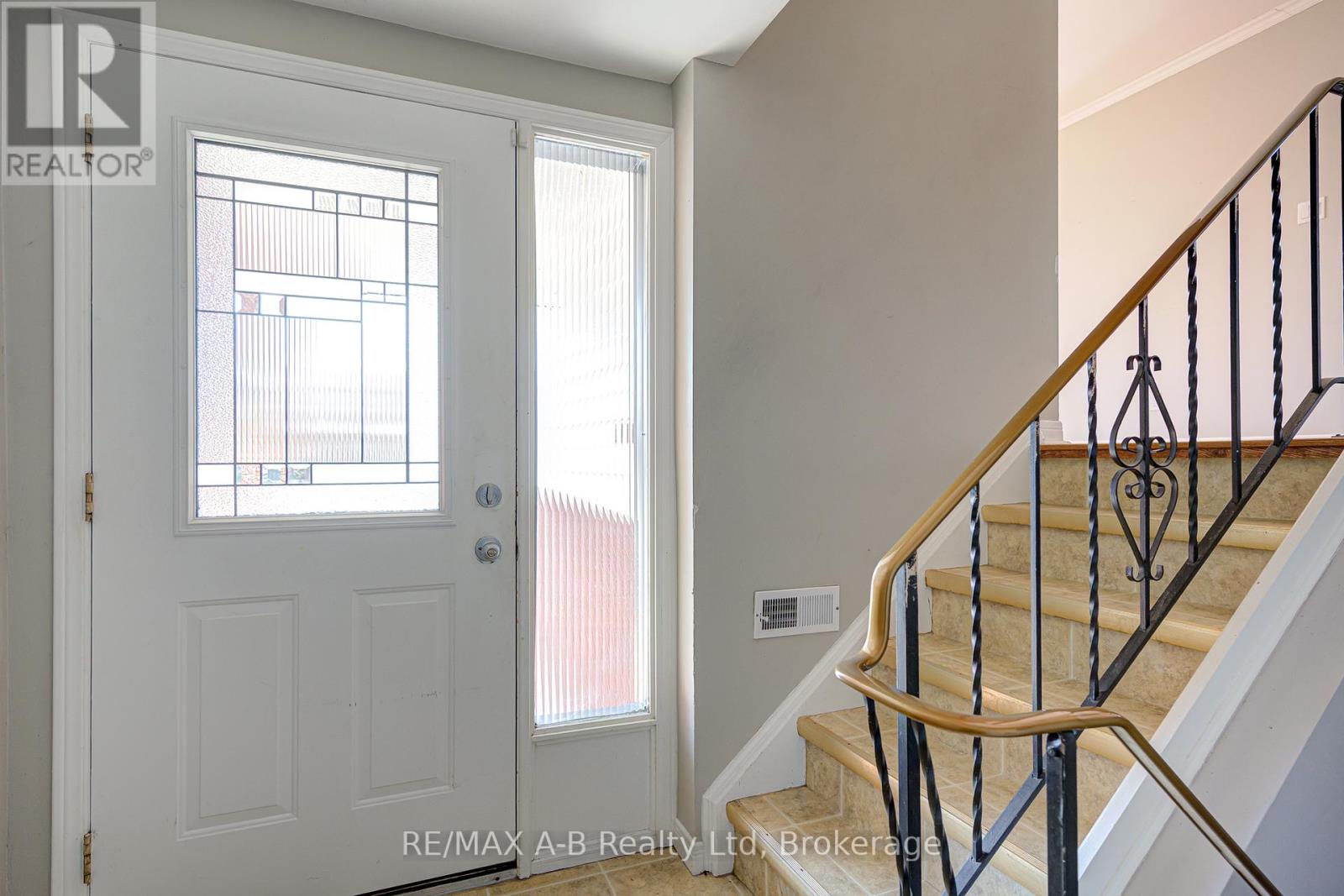 32 Demille Street, Stratford, Ontario  N4Z 1C6 - Photo 7 - X12860132