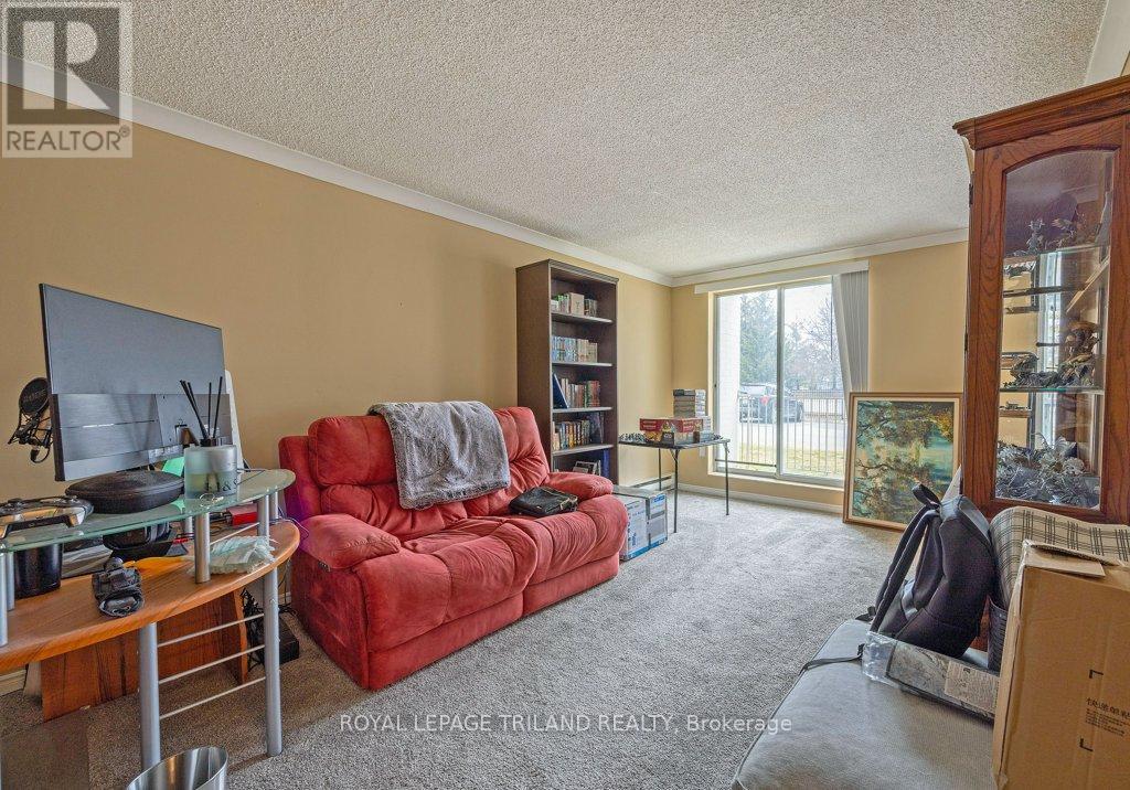 105 - 333 Commissioners Road W, London South, Ontario  N6J 4X7 - Photo 10 - X12860116