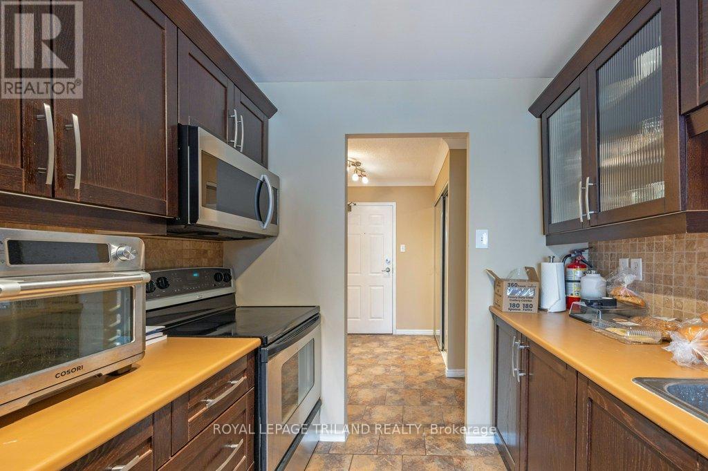 105 - 333 Commissioners Road W, London South, Ontario  N6J 4X7 - Photo 15 - X12860116