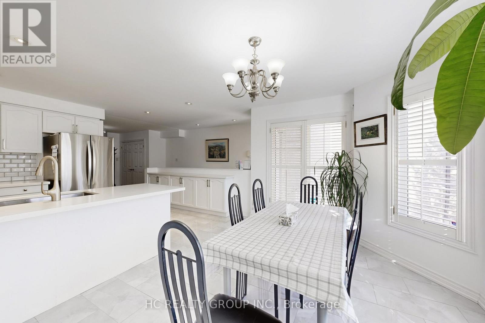 204b Finch Avenue E, Toronto, Ontario  M2N 4R9 - Photo 3 - C12860108