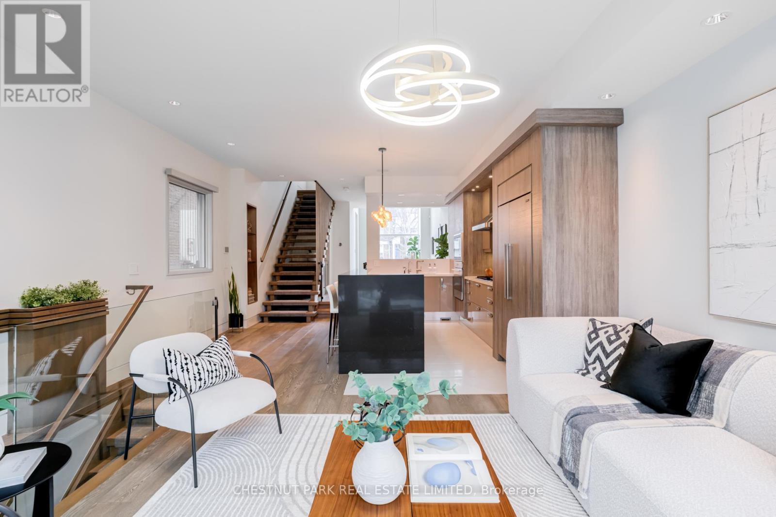 278 St Germain Avenue, Toronto, Ontario  M5M 1W3 - Photo 17 - C12860122