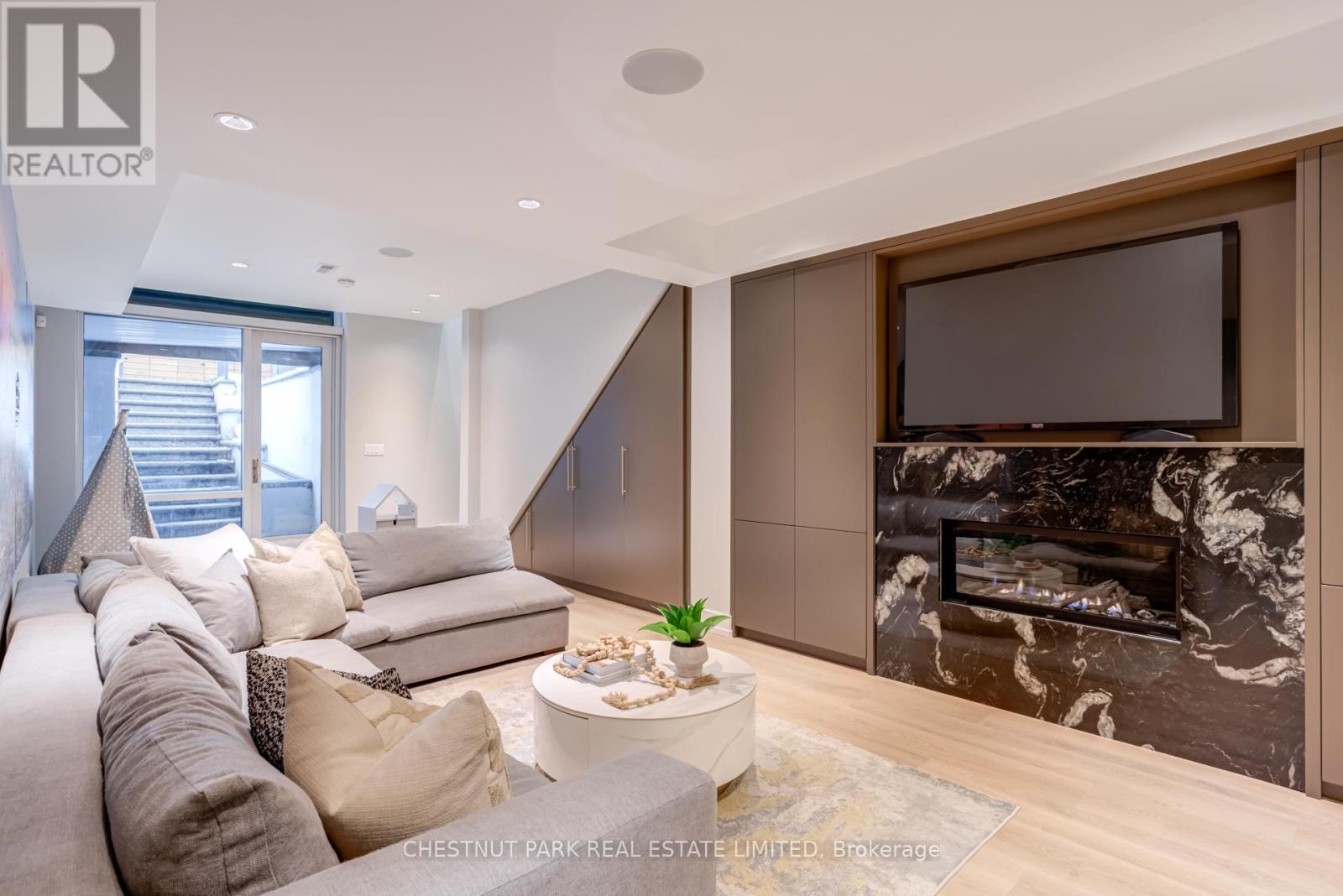 278 St Germain Avenue, Toronto, Ontario  M5M 1W3 - Photo 38 - C12860122