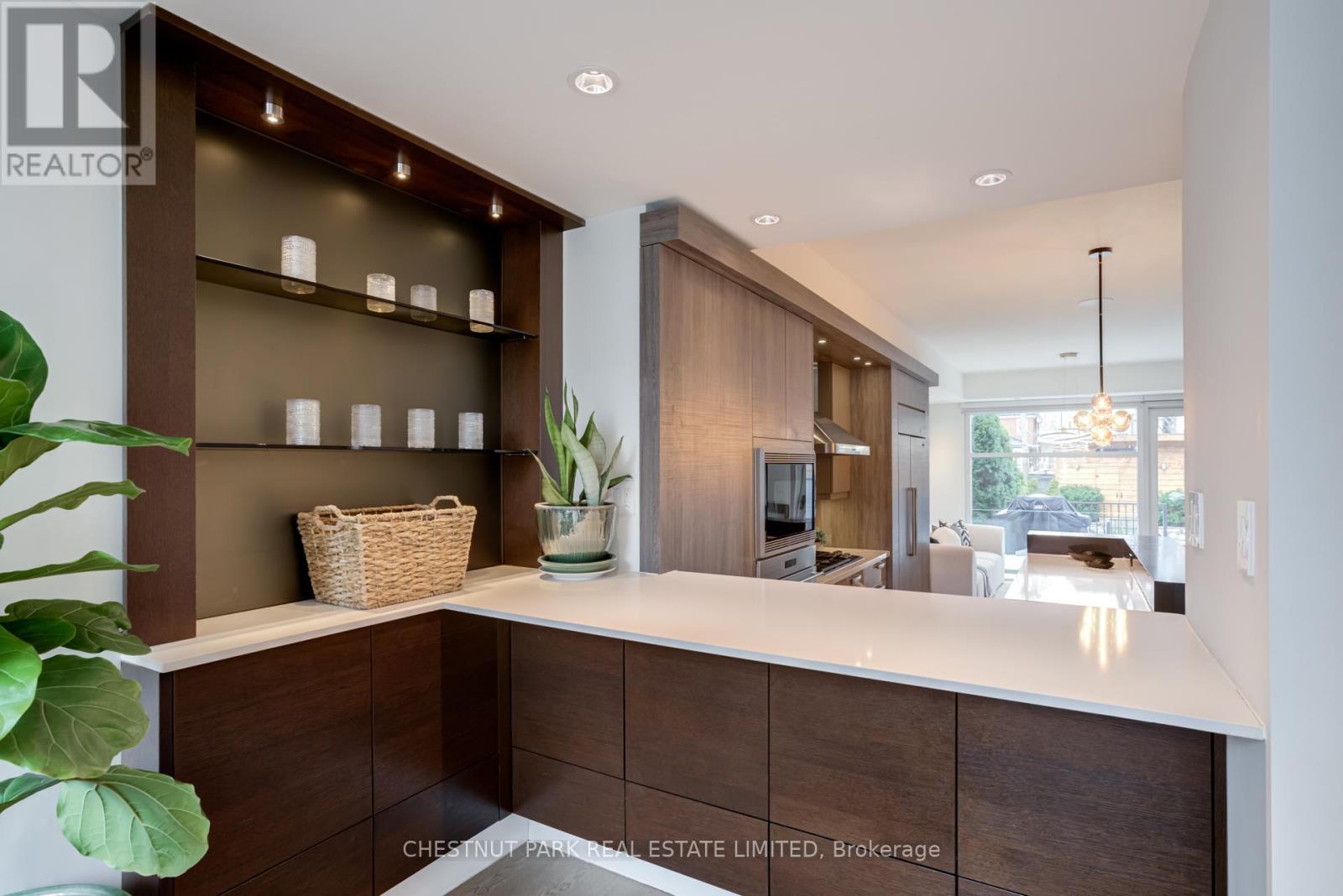 278 St Germain Avenue, Toronto, Ontario  M5M 1W3 - Photo 8 - C12860122