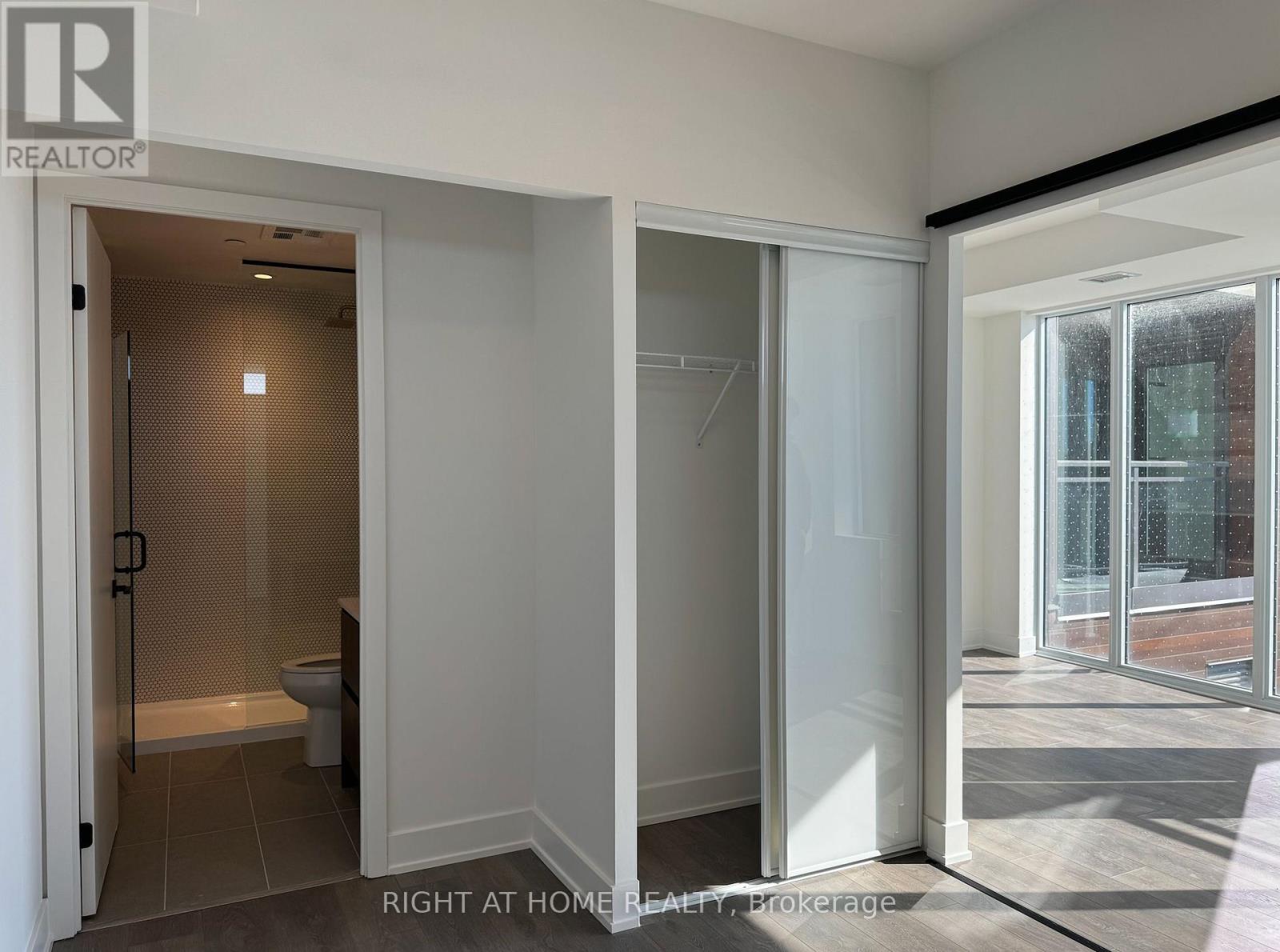 301 - 1285 Queen Street E, Toronto, Ontario  M4L 0B6 - Photo 11 - E12860126