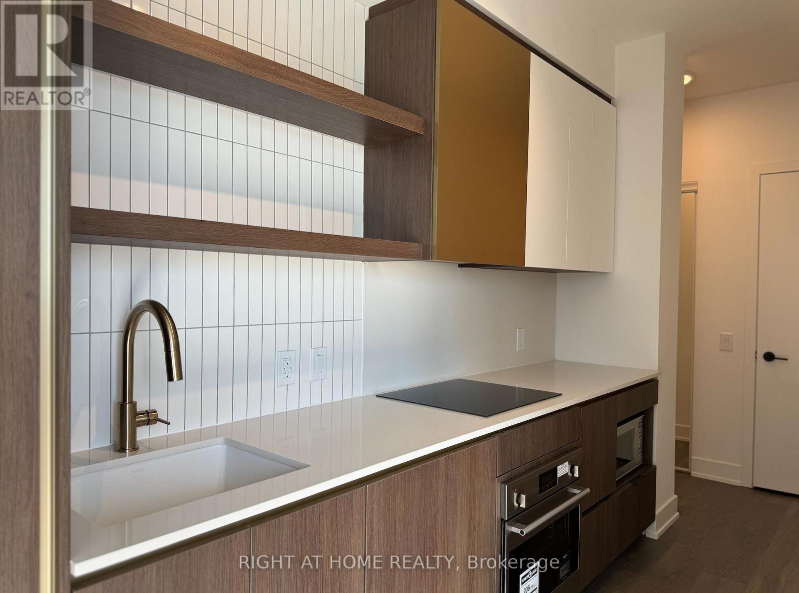 301 - 1285 Queen Street E, Toronto, Ontario  M4L 0B6 - Photo 3 - E12860126