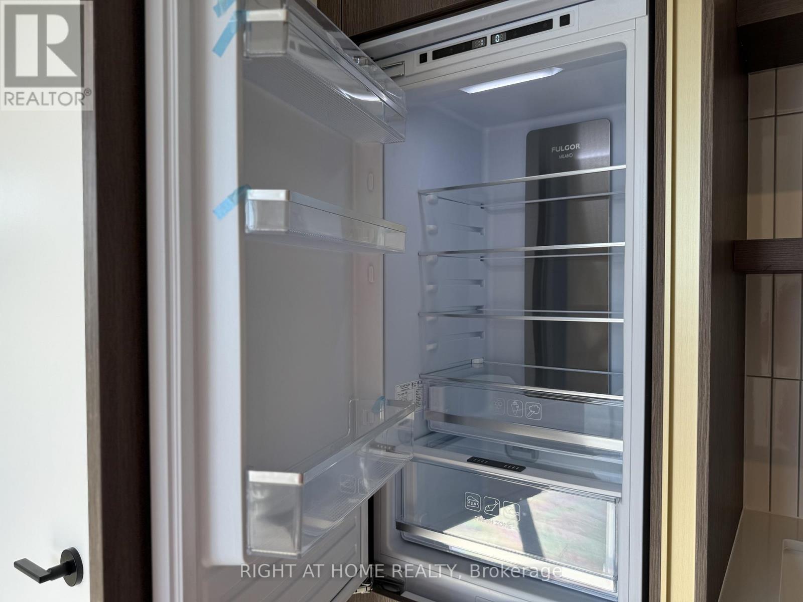 301 - 1285 Queen Street E, Toronto, Ontario  M4L 0B6 - Photo 5 - E12860126