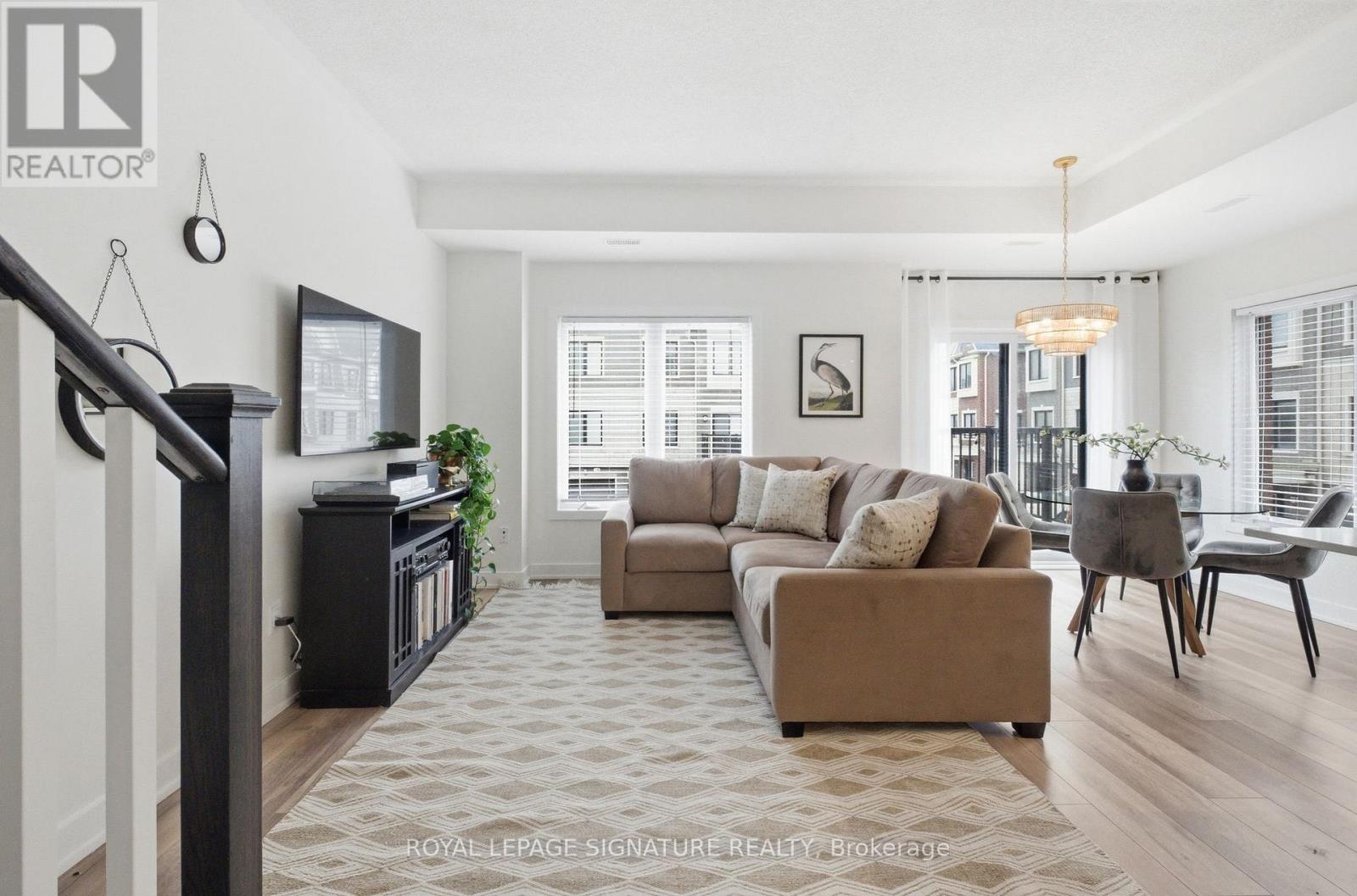 29 Canton Lane, Whitchurch-Stouffville, Ontario  L4A 4W8 - Photo 6 - N12860096