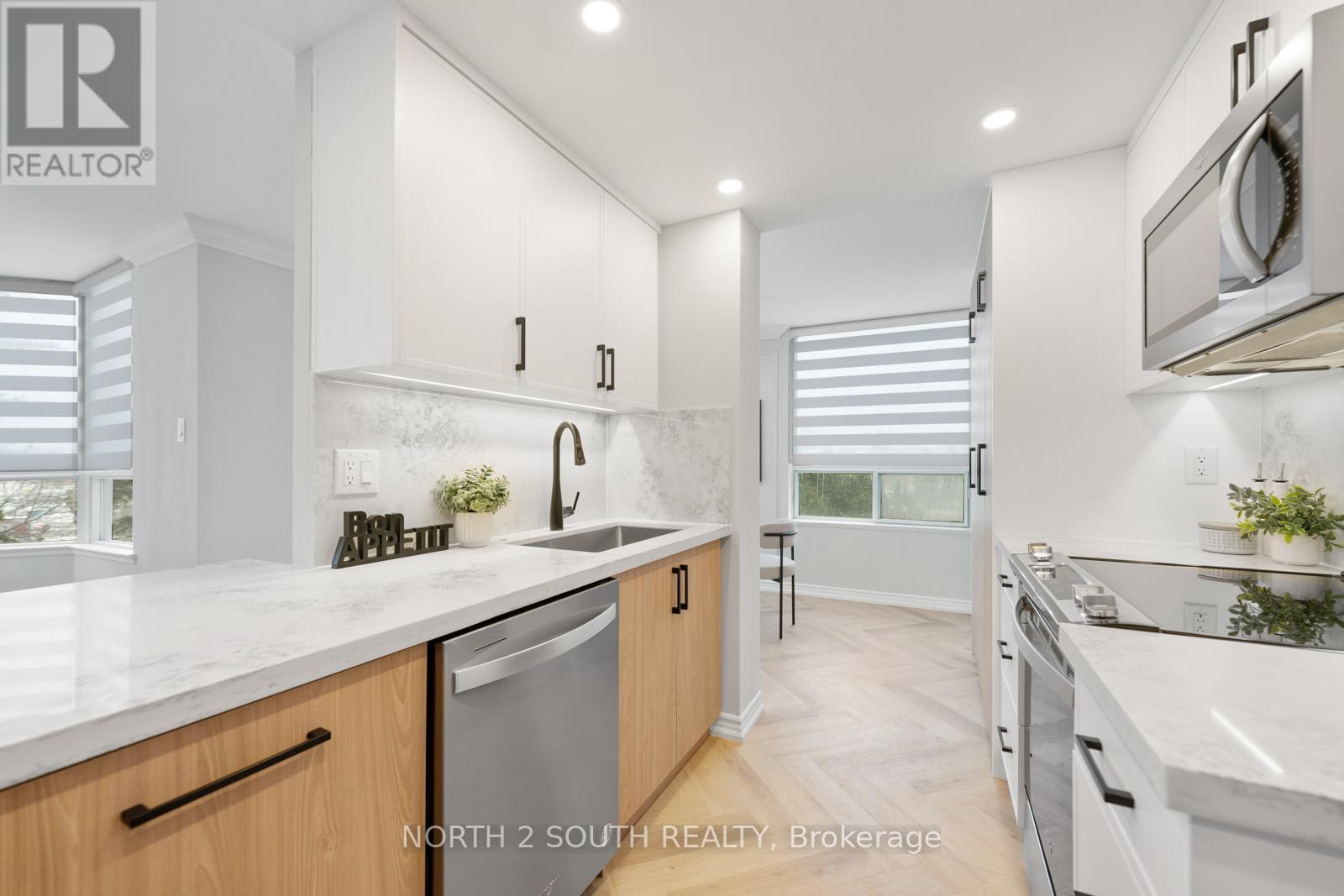 304 - 7 Townsgate Drive, Vaughan, Ontario L4J 7Z9 - Photo 17 - N12860102