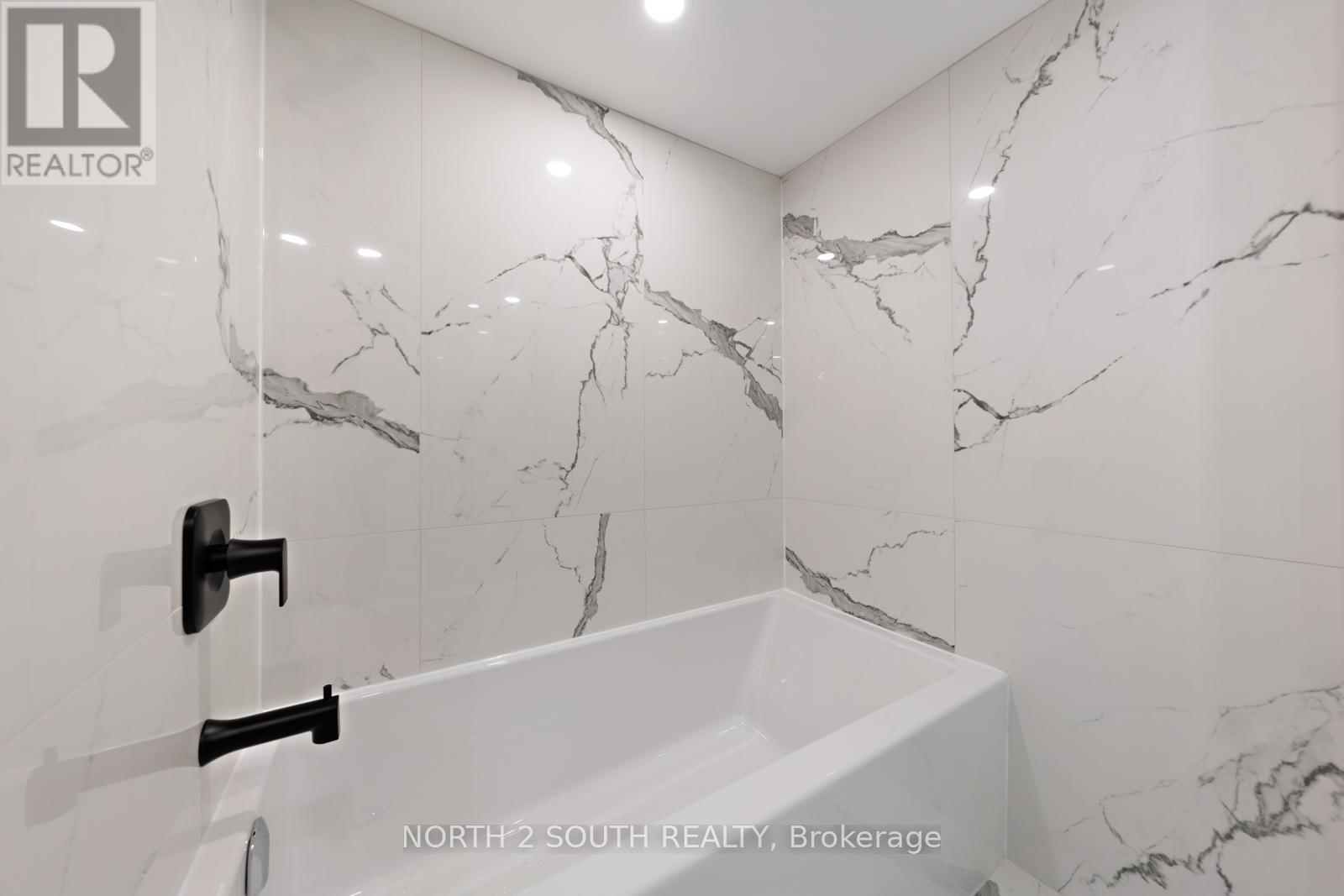 304 - 7 Townsgate Drive, Vaughan, Ontario L4J 7Z9 - Photo 34 - N12860102