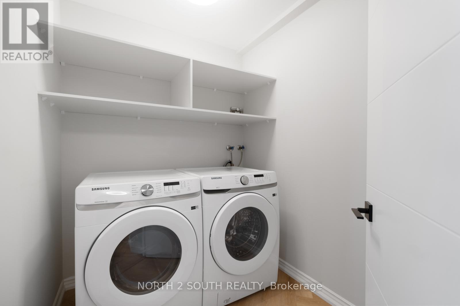 304 - 7 Townsgate Drive, Vaughan, Ontario L4J 7Z9 - Photo 5 - N12860102