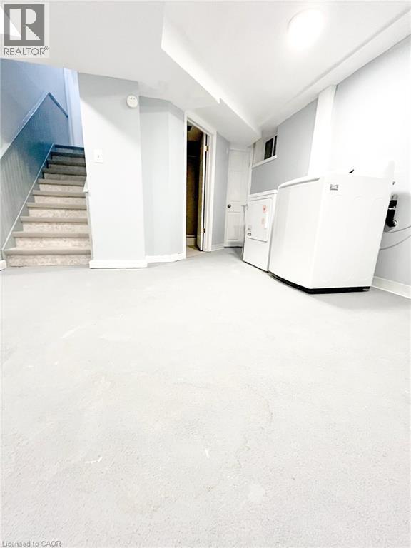 611 W Clare Avenue, Welland, Ontario  L3C 3B9 - Photo 13 - 40793725