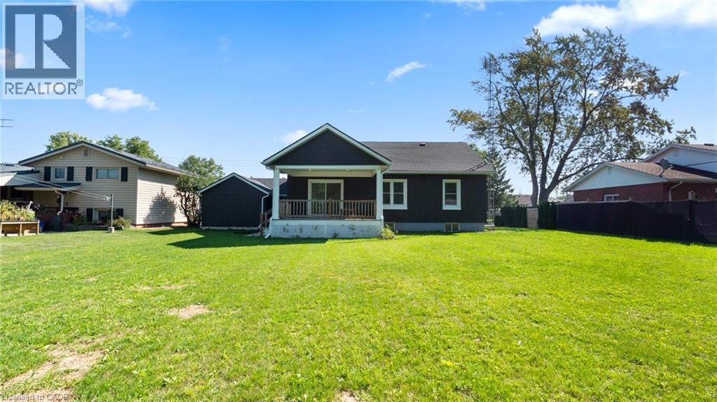 611 W Clare Avenue, Welland, Ontario  L3C 3B9 - Photo 25 - 40793725