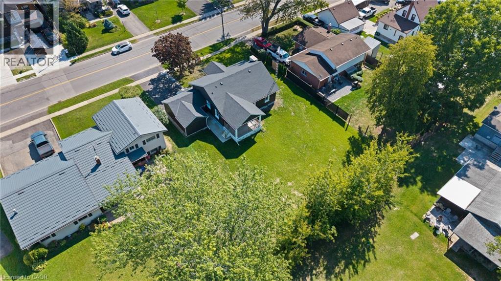 611 W Clare Avenue, Welland, Ontario  L3C 3B9 - Photo 29 - 40793725