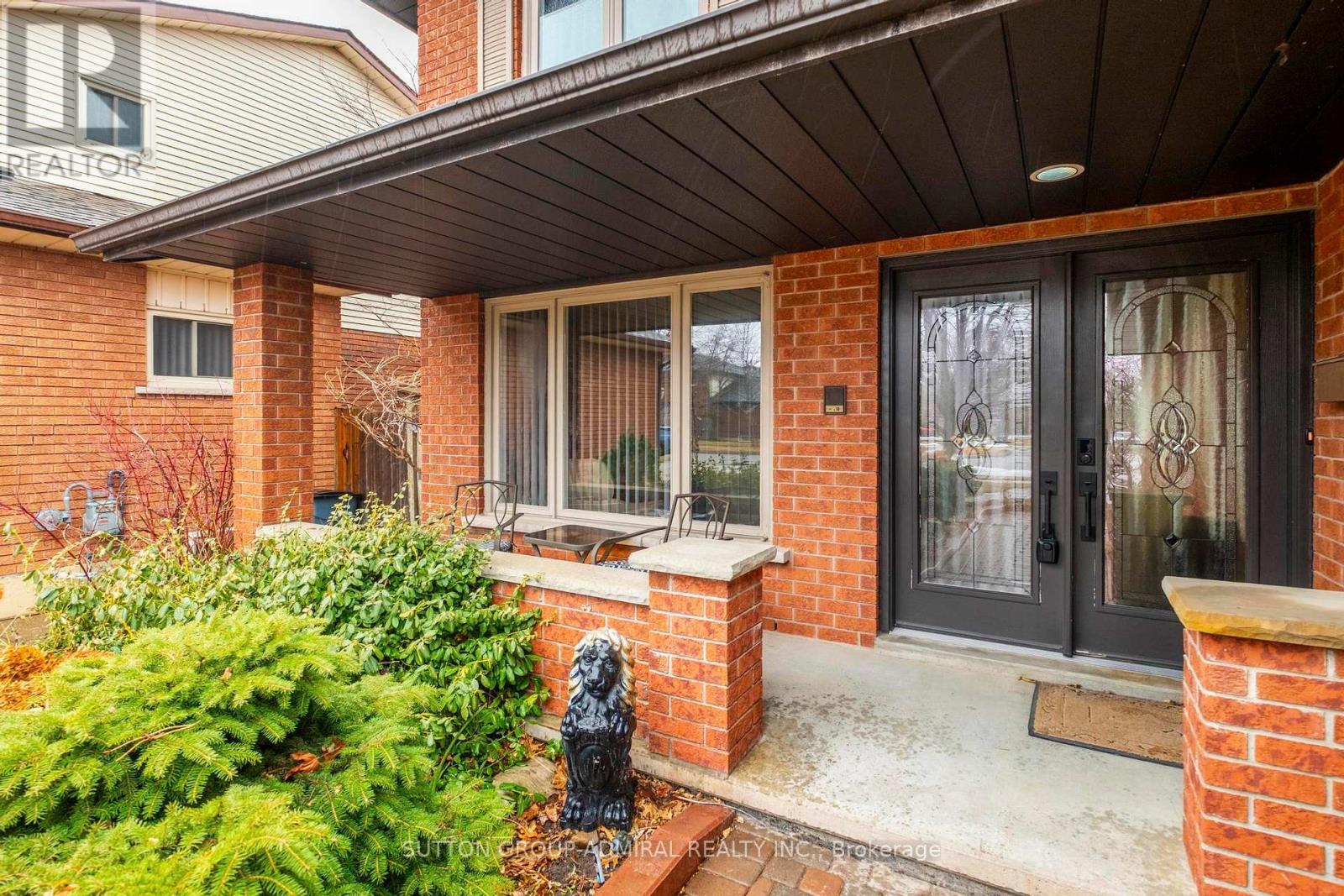 47 Sandy Drive, Hamilton, Ontario  L8E 4X4 - Photo 4 - X12860124