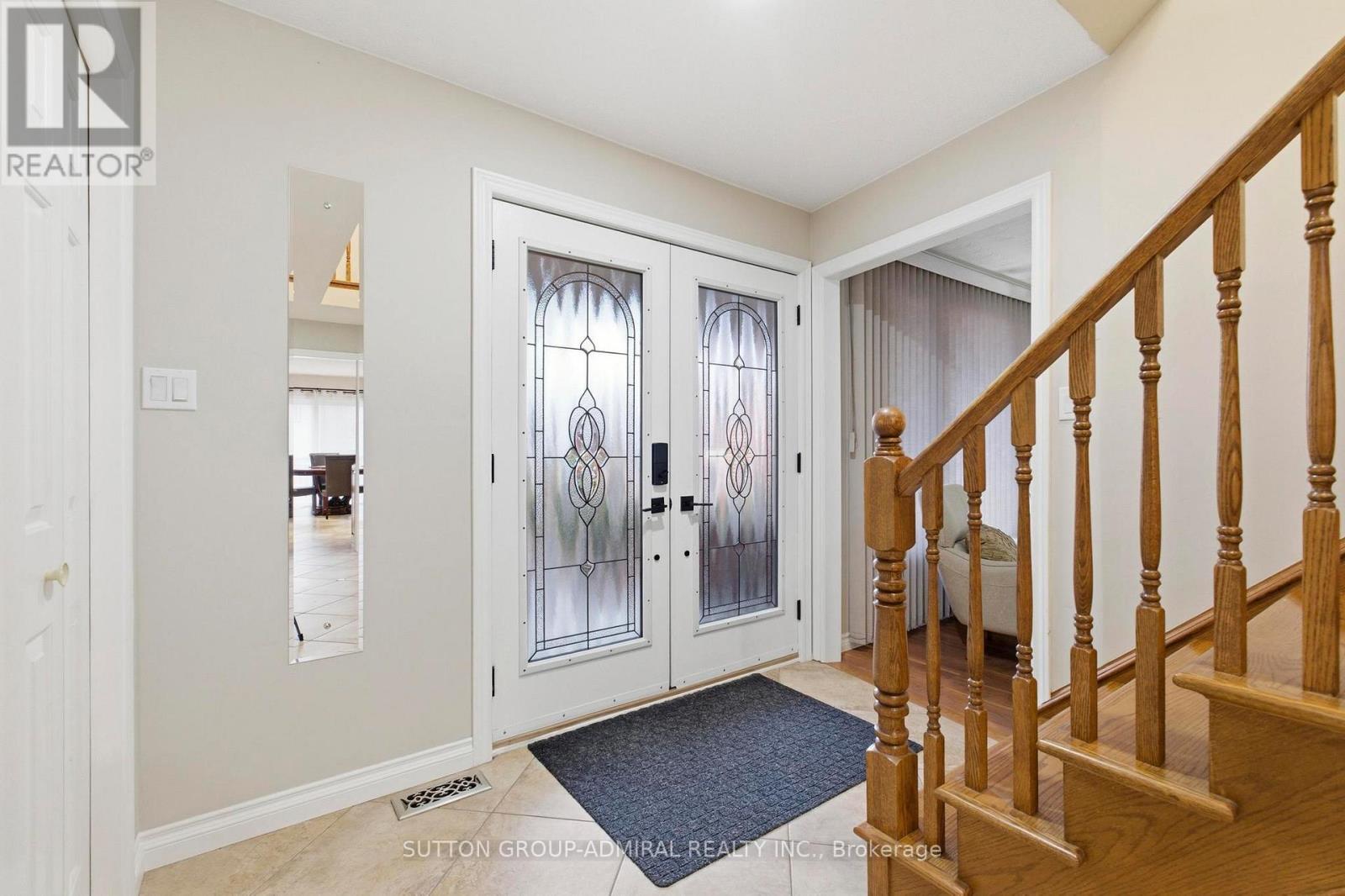 47 Sandy Drive, Hamilton, Ontario  L8E 4X4 - Photo 5 - X12860124