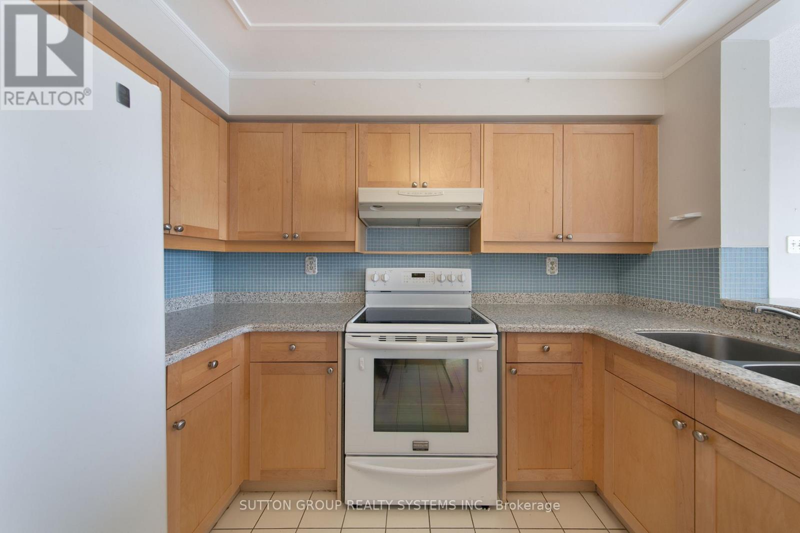 1411 - 1 Clark Avenue W, Vaughan (Crestwood-Springfarm-Yorkhill), Ontario  L4J 7Y6 - Photo 11 - N12828506