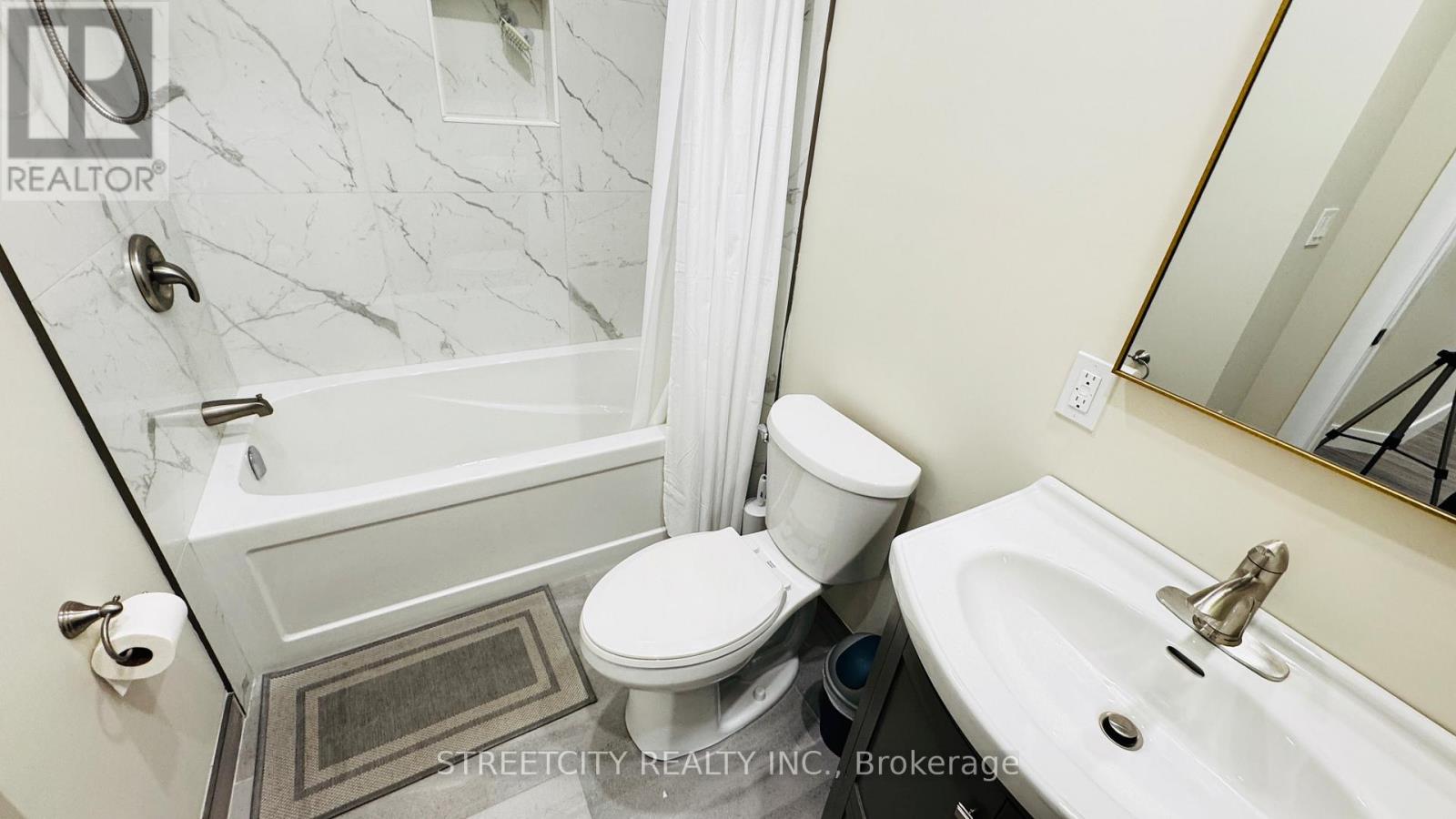 Back Unit - 346 Ashland Avenue, London East, Ontario  N5W 4E8 - Photo 18 - X12860152