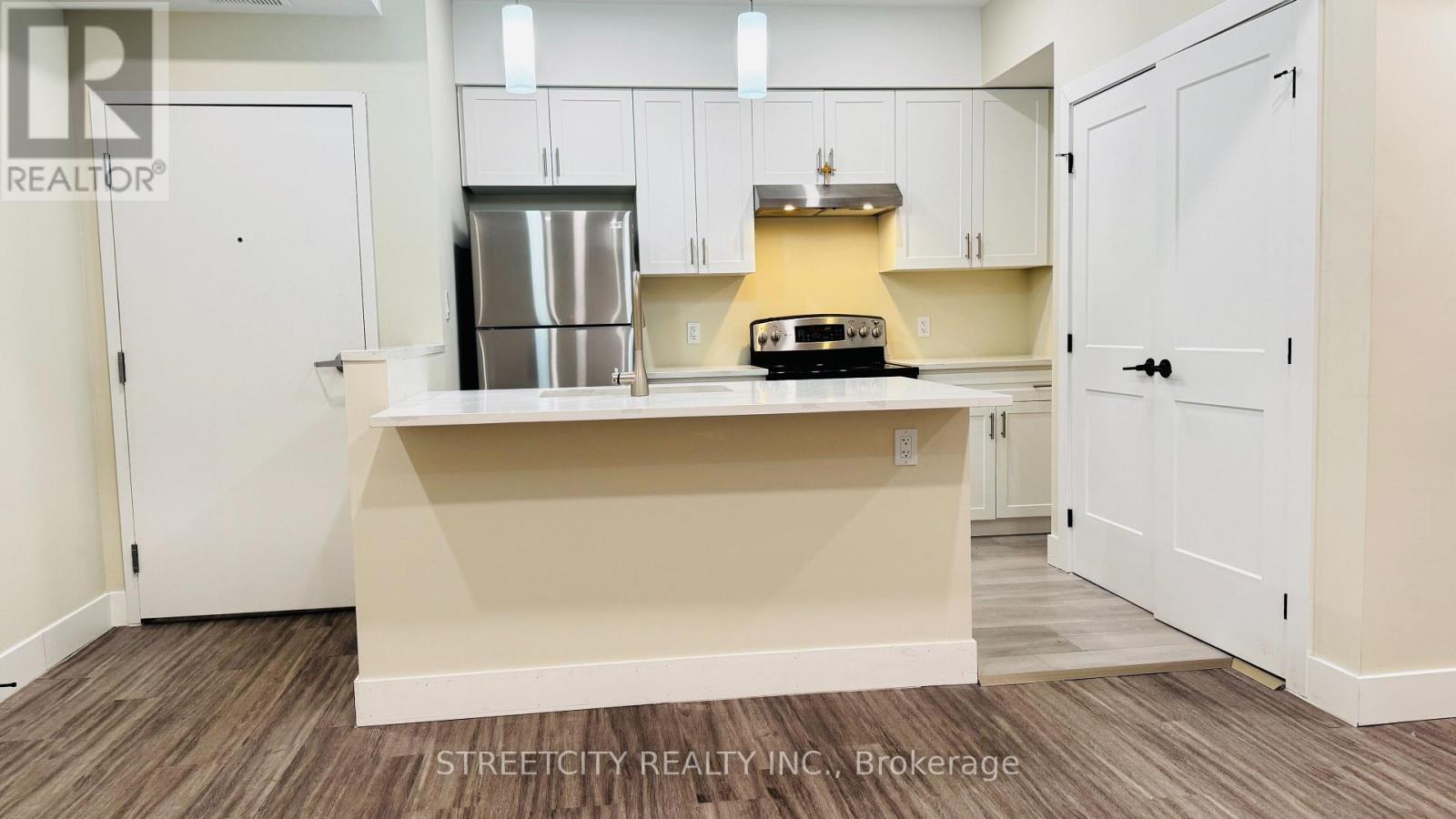 Back Unit - 346 Ashland Avenue, London East, Ontario  N5W 4E8 - Photo 4 - X12860152