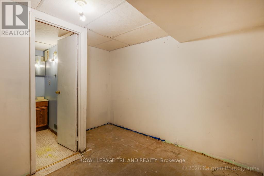 781 Verulam Street, London South, Ontario  N6C 5C7 - Photo 30 - X12860216