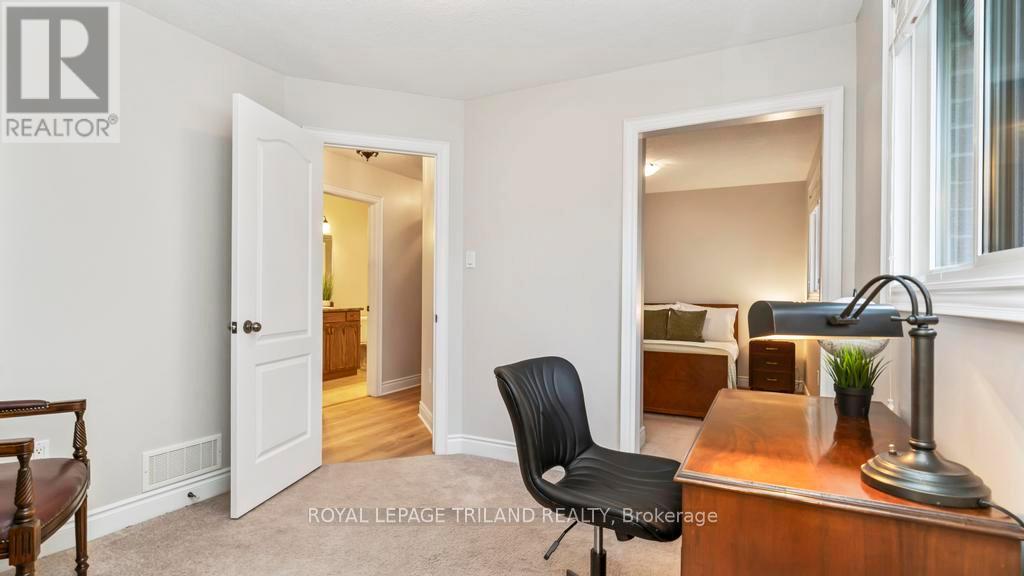 98 Hagerman Crescent, St. Thomas, Ontario  N5R 6K3 - Photo 18 - X12860228