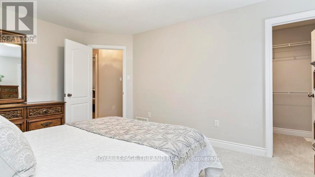 98 Hagerman Crescent, St. Thomas, Ontario  N5R 6K3 - Photo 21 - X12860228