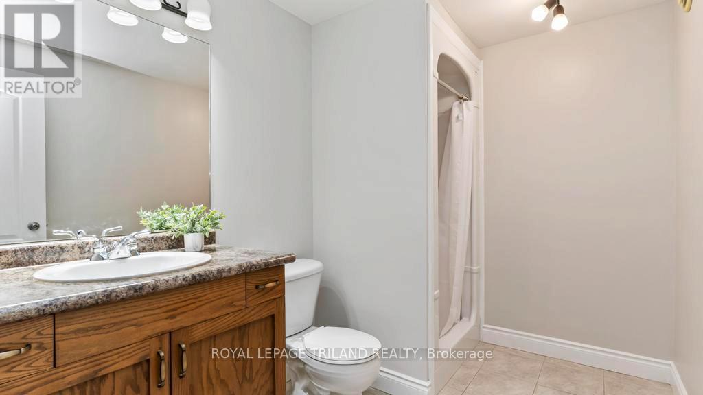 98 Hagerman Crescent, St. Thomas, Ontario  N5R 6K3 - Photo 23 - X12860228