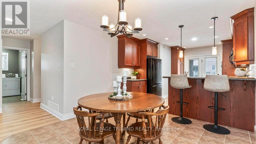 98 Hagerman Crescent, St. Thomas, Ontario  N5R 6K3 - Photo 7 - X12860228