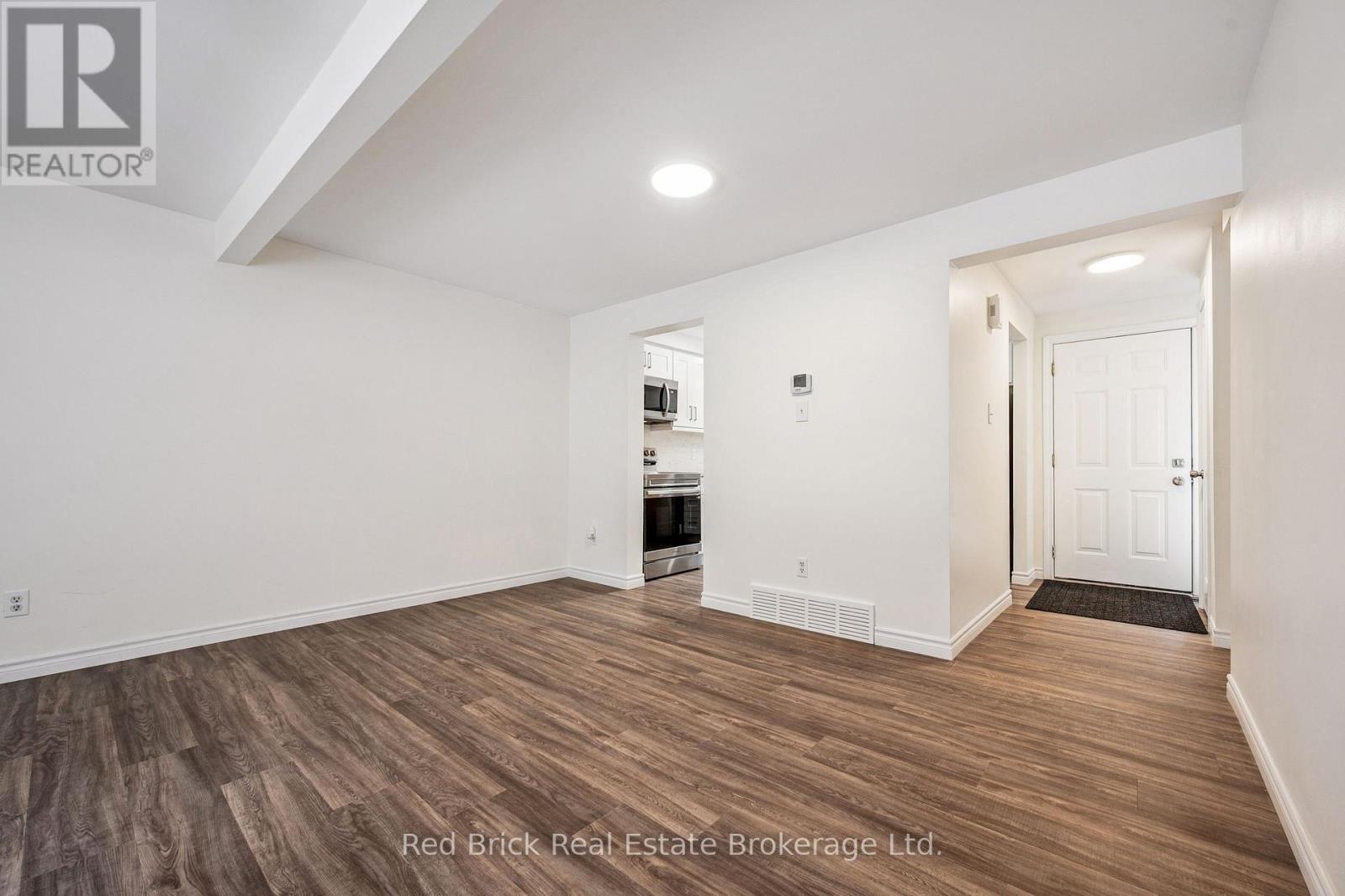 61 - 539 Willow Road, Guelph, Ontario  N1H 7G3 - Photo 13 - X12860100