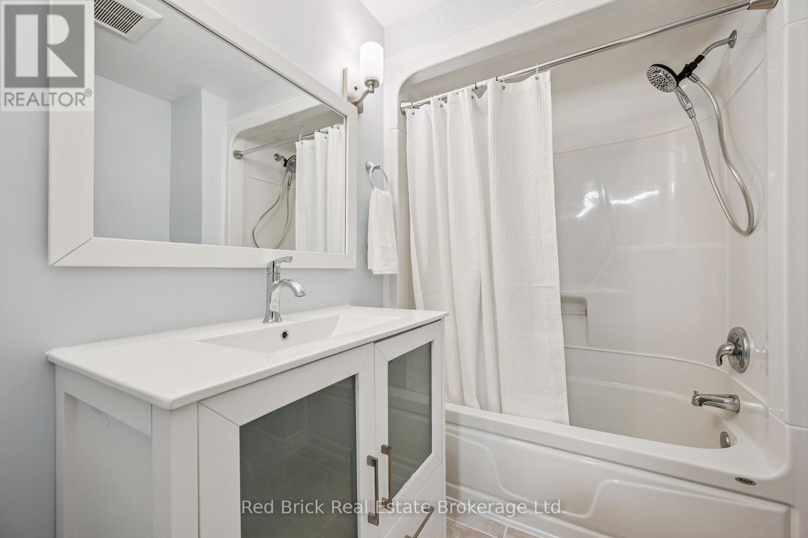 61 - 539 Willow Road, Guelph, Ontario  N1H 7G3 - Photo 28 - X12860100