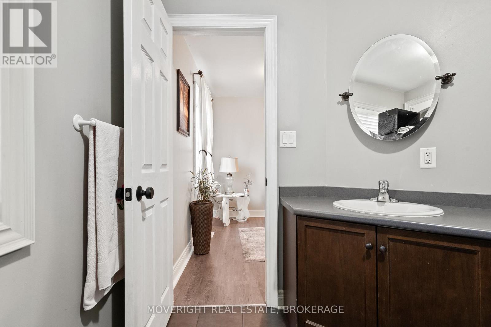 2 Leeson Street, St. Catharines, Ontario  L2V 2R3 - Photo 23 - X12860184